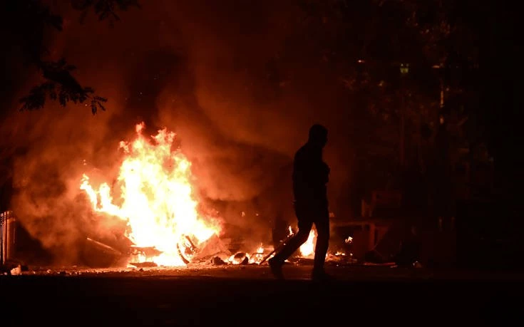 Τρεις ανήλικοι και δύο Γερμανοί στους συλληφθέντες των χθεσινών επεισοδίων